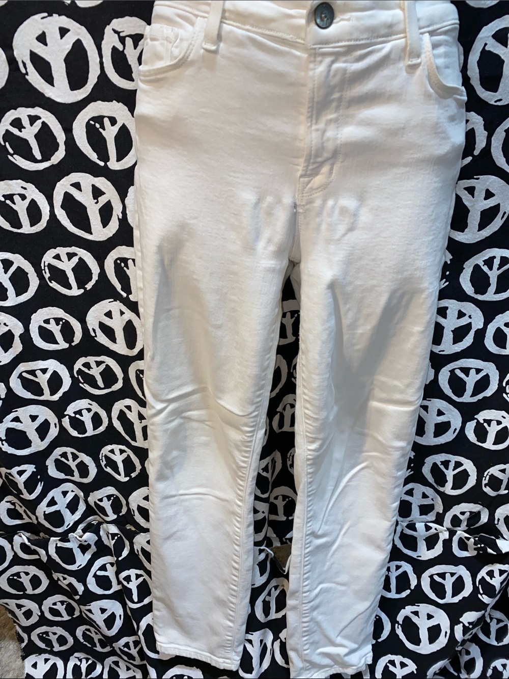 J BRAND WHITE DENIM STRAIGHT LEG JEANS SZ 29